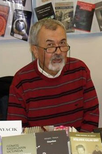 Vasif Turhan Kayacık